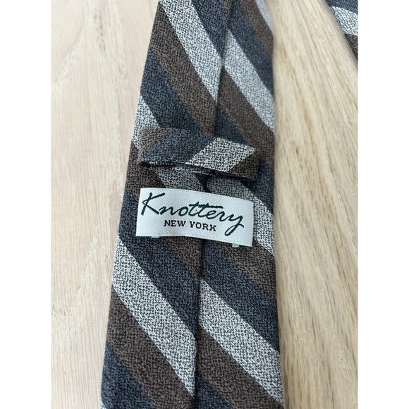 KNOTTERY New York Gray Brown Repp Striped Regimental Tie Slim W - 2.75 L - 57.25 - Picture 4 of 5